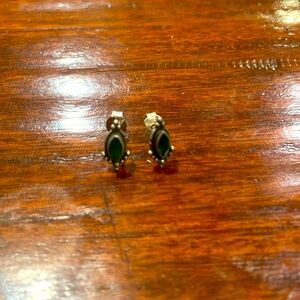 Amazing sterling silver earrings with a green stone